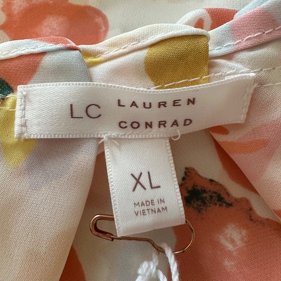 LC LAUREN CONRAD Top Flutter Sleeve Abstract Pleated Scoop Neck Peach X-Large - Picture 7 of 8